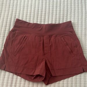 Athleta Women's Athletic Shorts in Rust Red